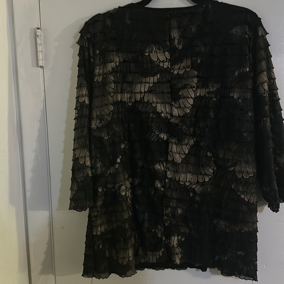 Notations Women's Black Ruffled 3/4 length Sleeve Dress Shirt. Size 2X - Picture 6 of 6